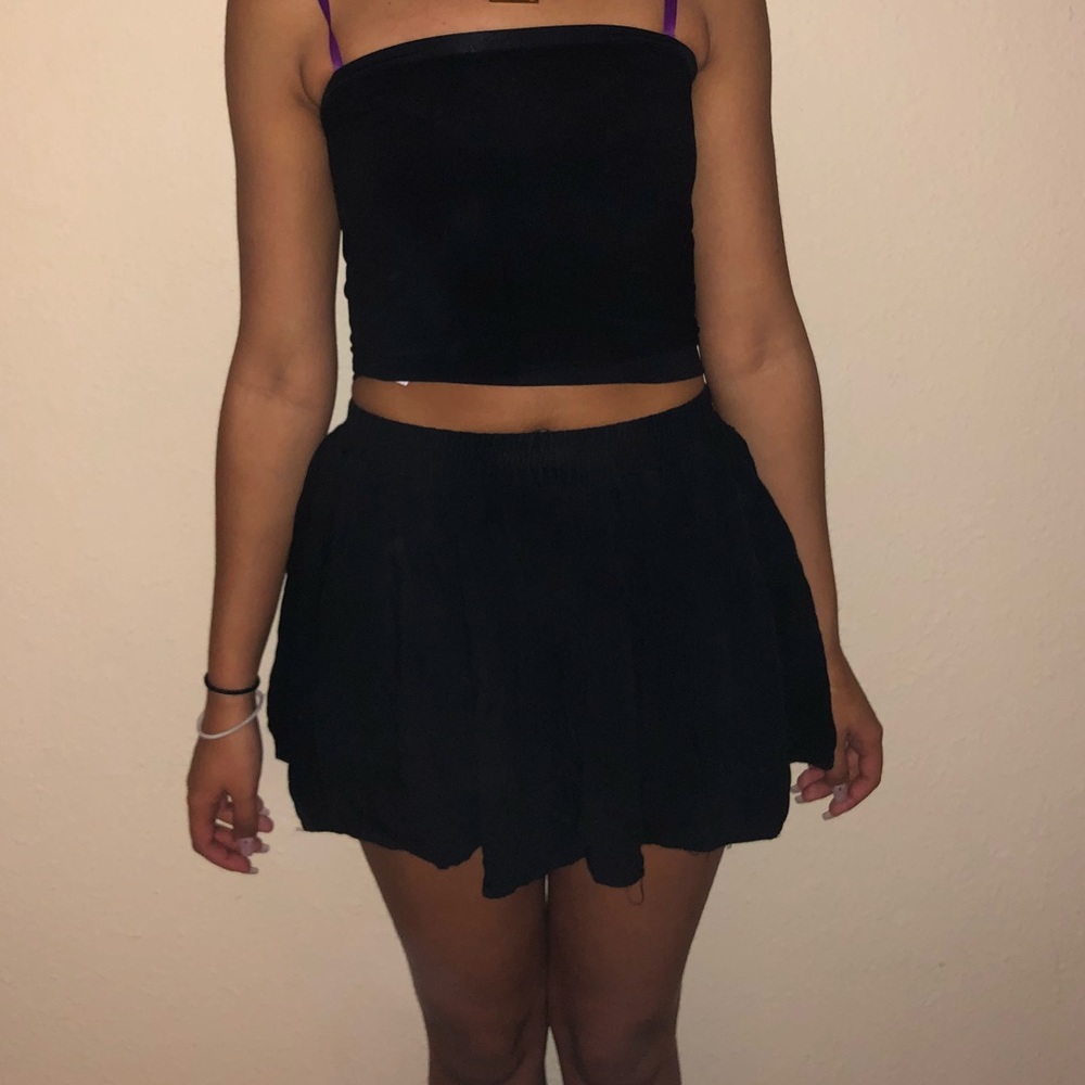 Black skirt